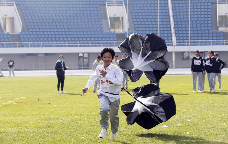 雷霆队的横